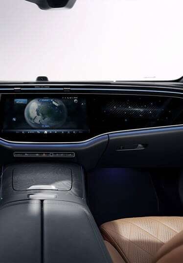 Foto della plancia frontale della Mercedes Classe E